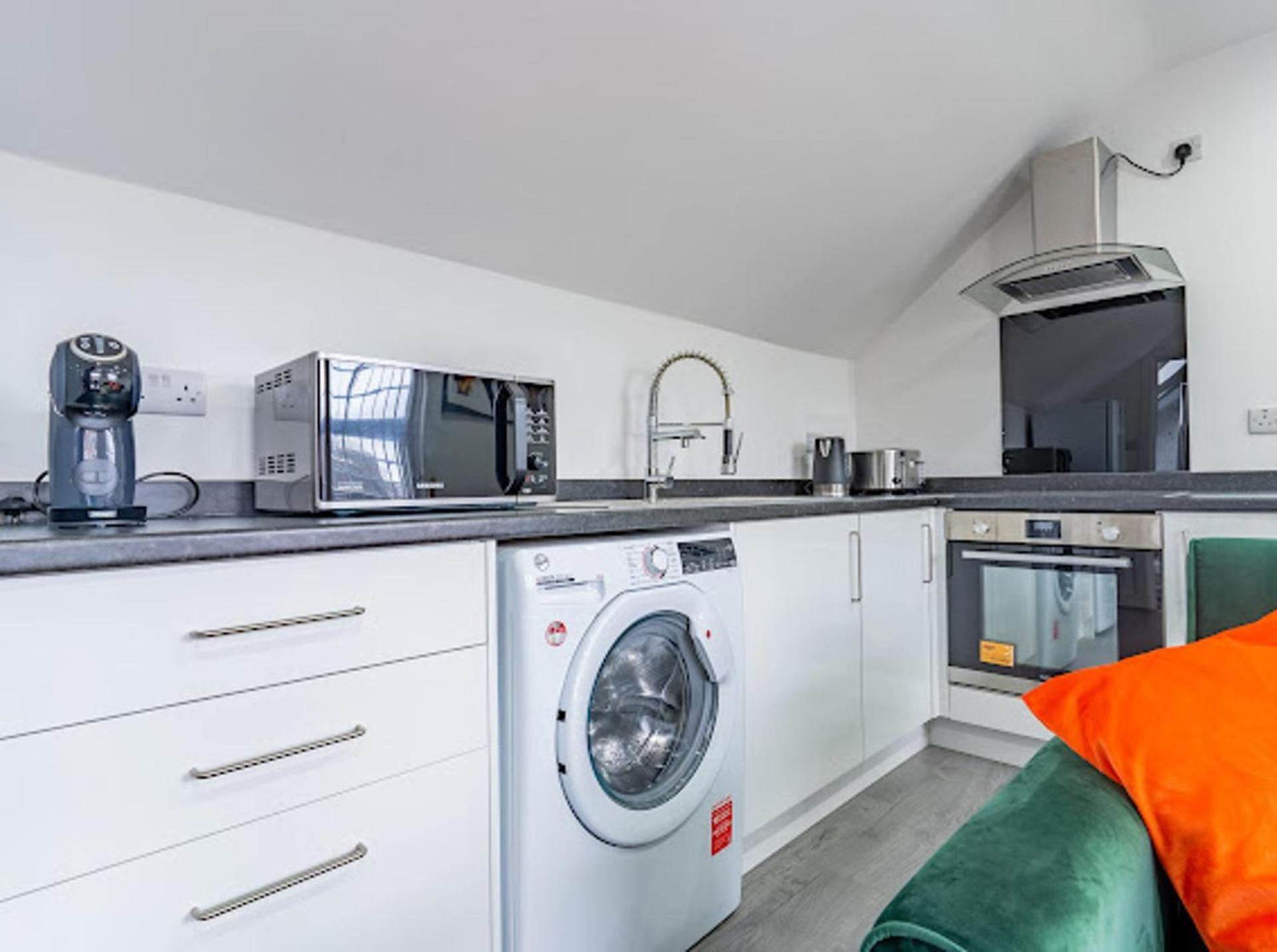 Cool Top Floor Apartment Very Near Birmingham Centre Екстер'єр фото